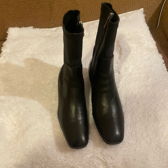 Aquatalia Sandi Sock Stretch leather boots. - Picture 2 of 5